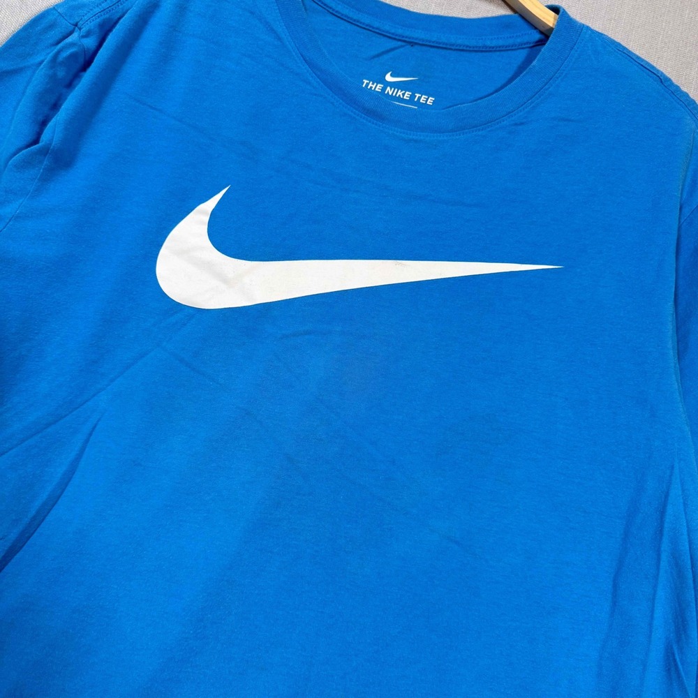 Nike Swoosh Graphic T-Shirt Mens Large Blue Short Sleeve Athletic Tee
